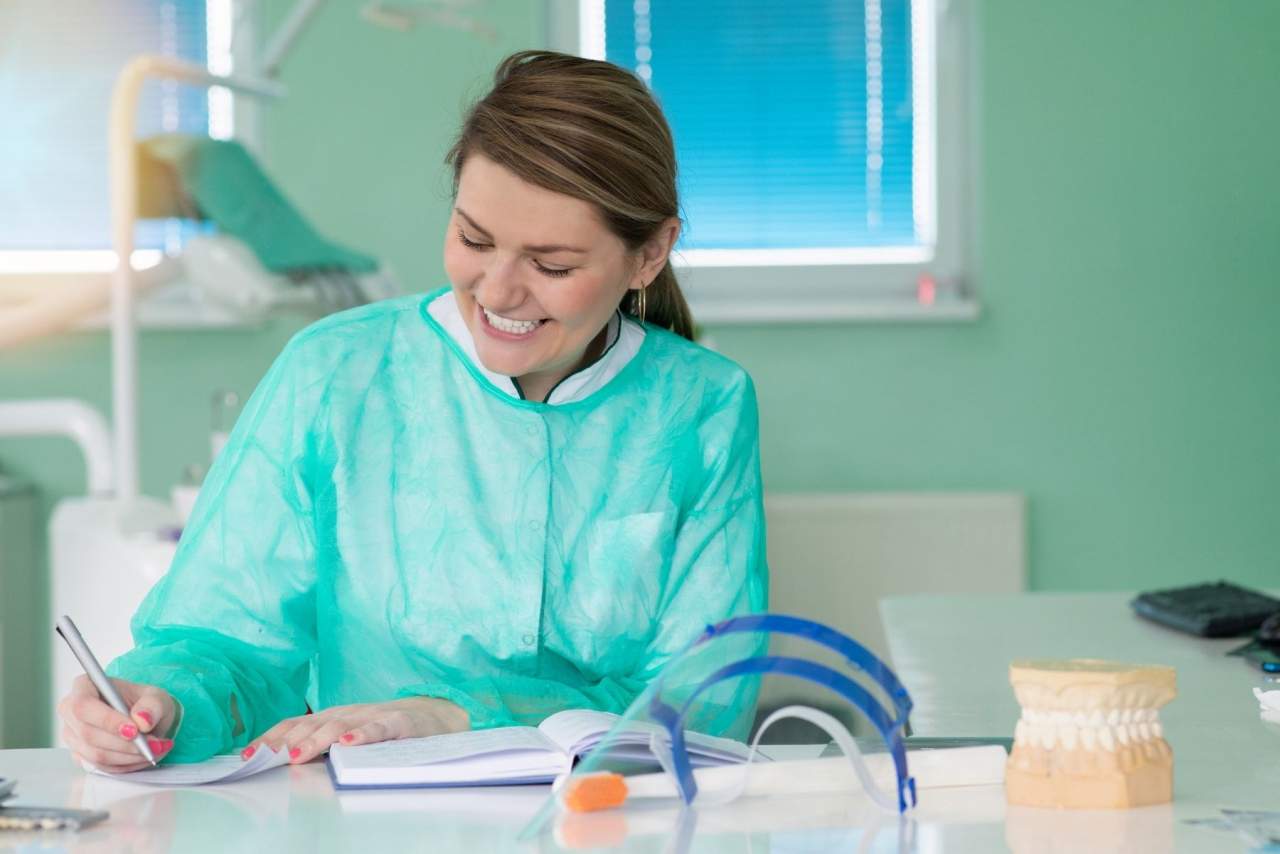 Precio del implante dental Sevilla