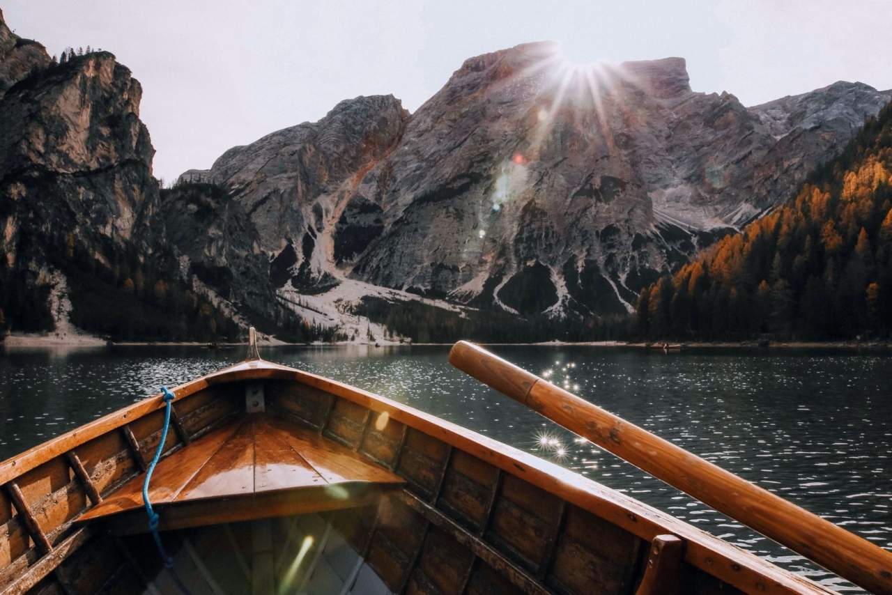 ¿Dónde encontrar descenso canoa y alojamiento en picos de Europa?