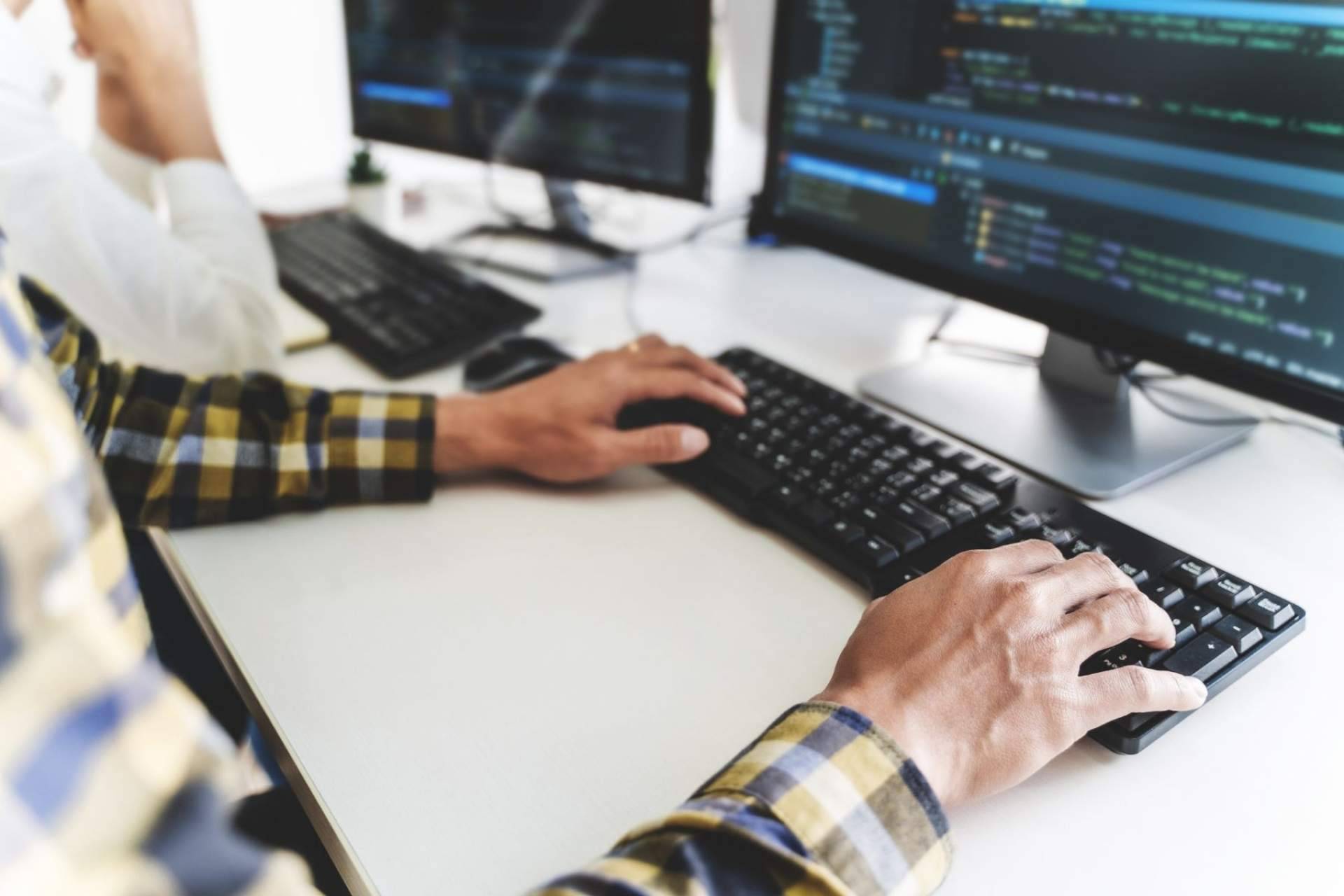 El máster en Full Stack Developer de Naxer garantiza el éxito laboral