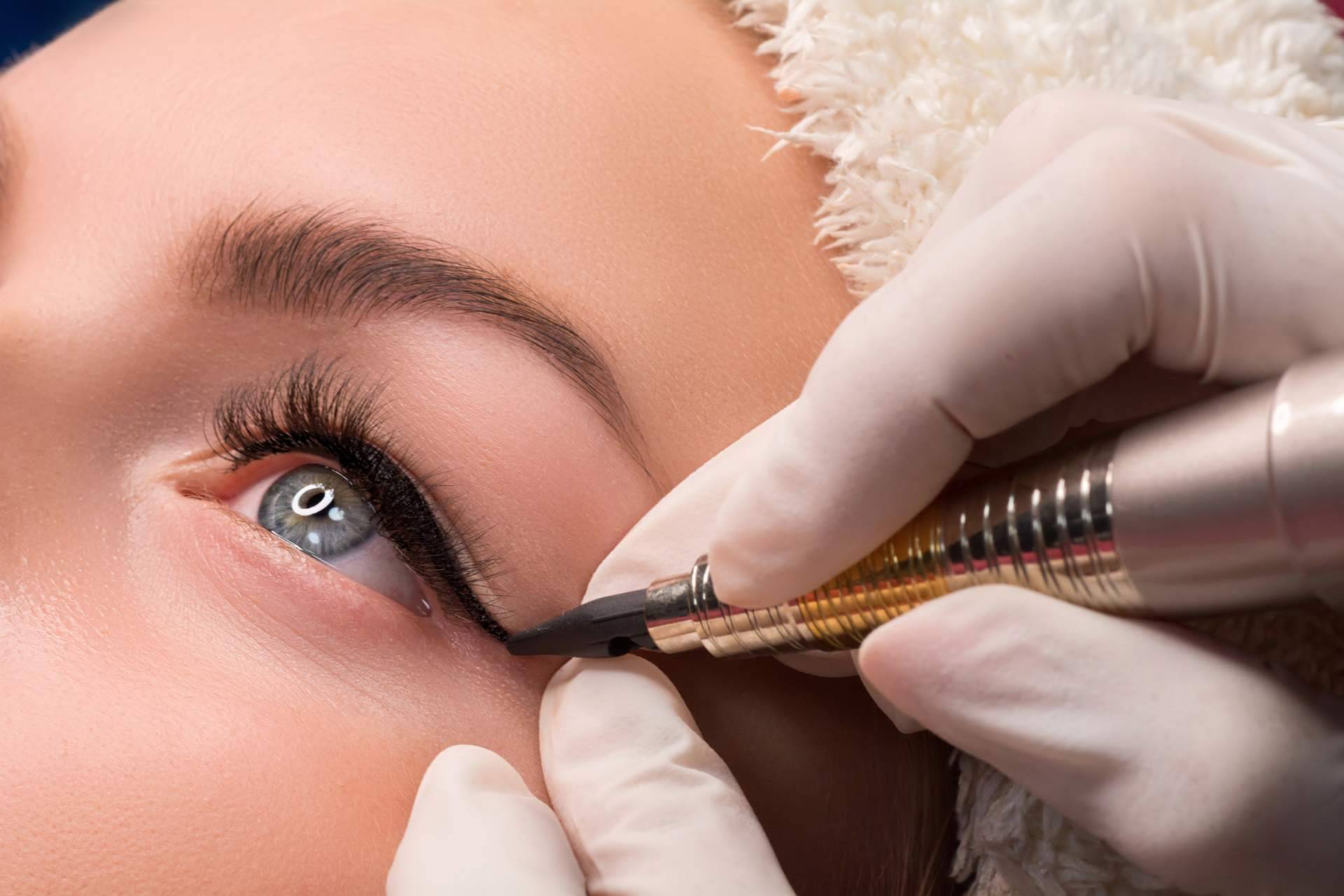 Distrito Wellness Concept: realiza maquillaje permanente en cejas, ojos y labios
