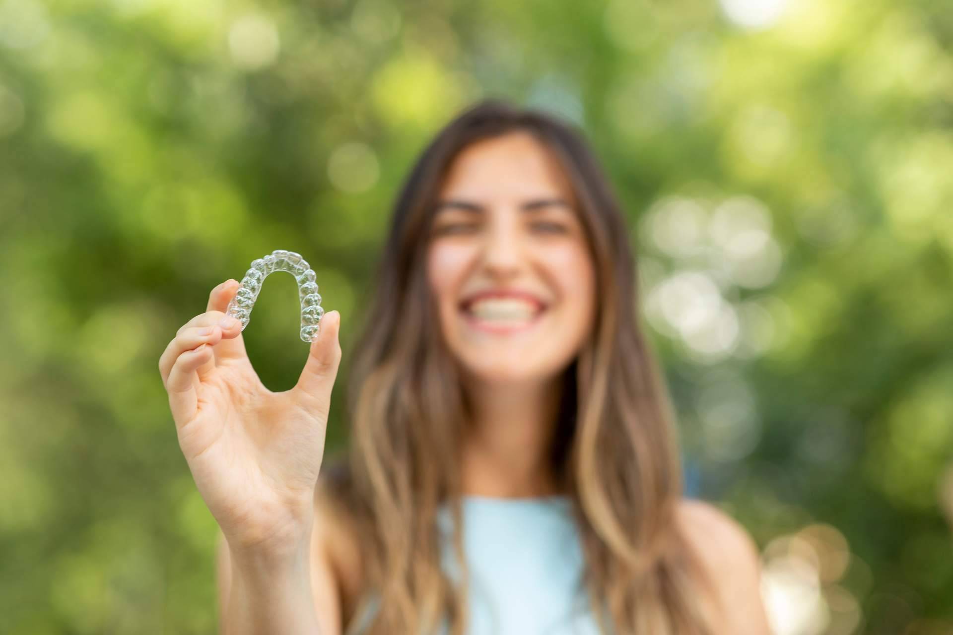 DeltaDent ofrece tratamientos con Invisalign