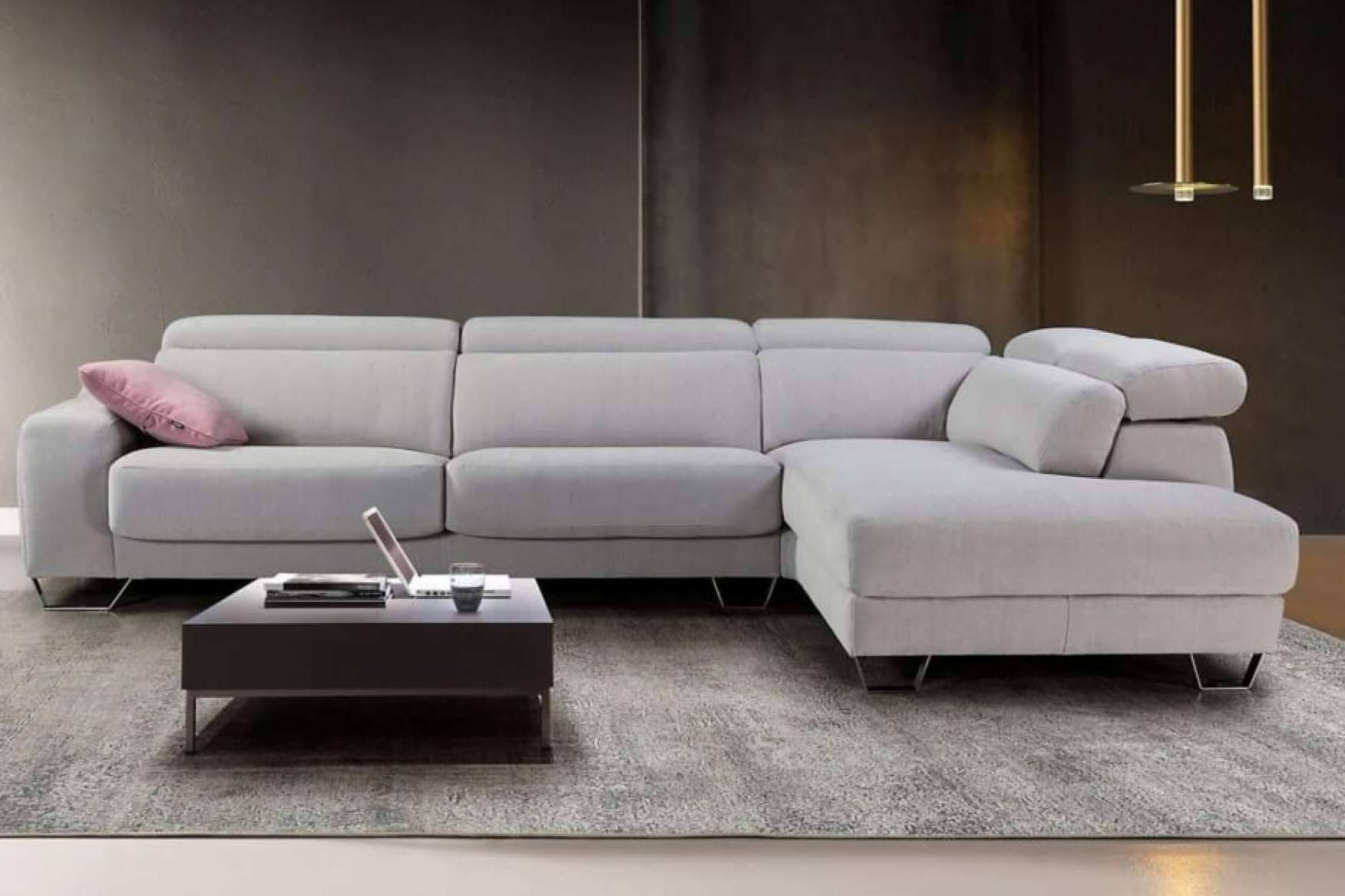 Home and Relax vende sofás con chaise longue para una mayor comodidad