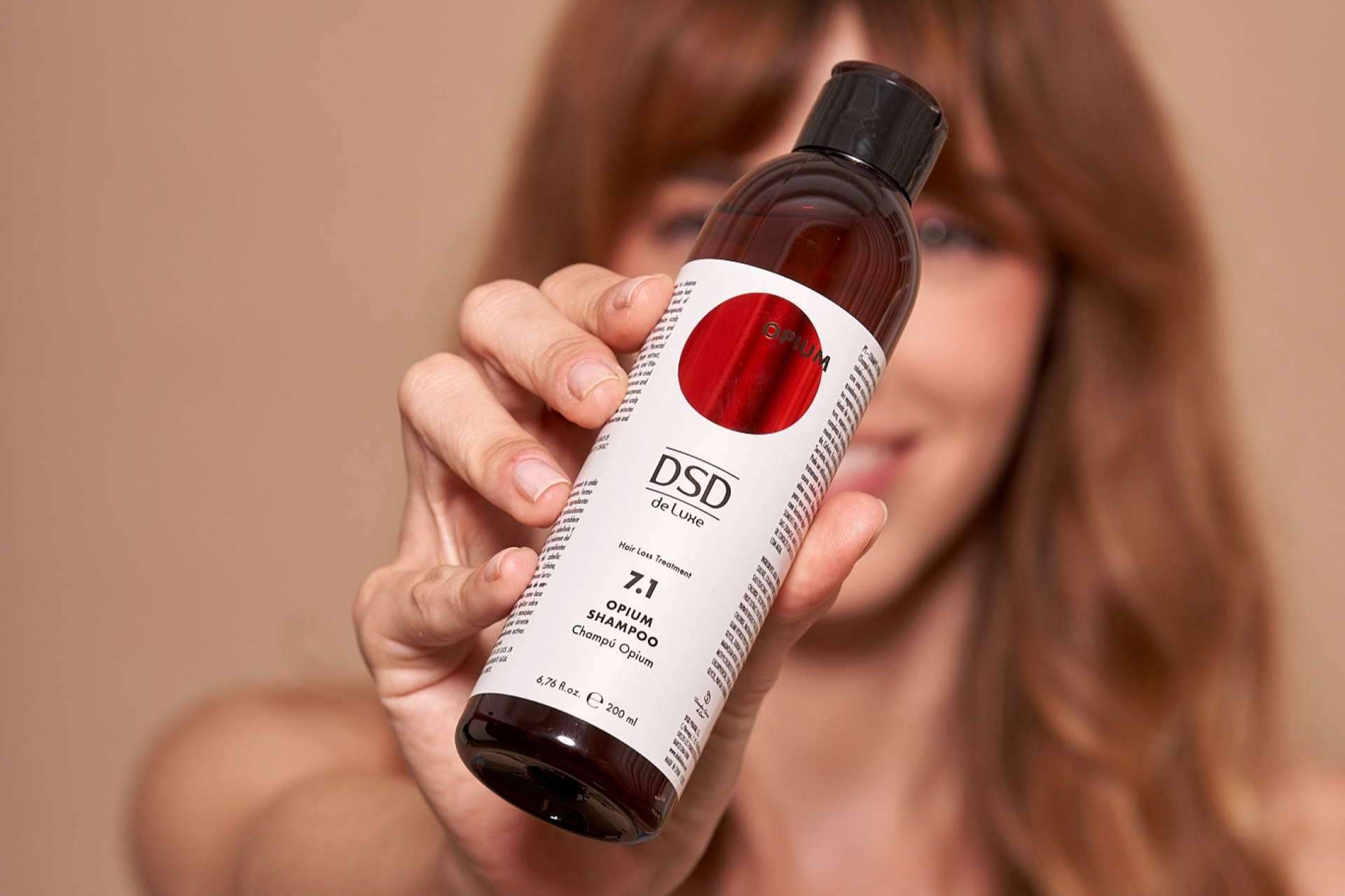 Frenar la pérdida del cabello gracias a los productos de la línea Opium de DSD De Luxe