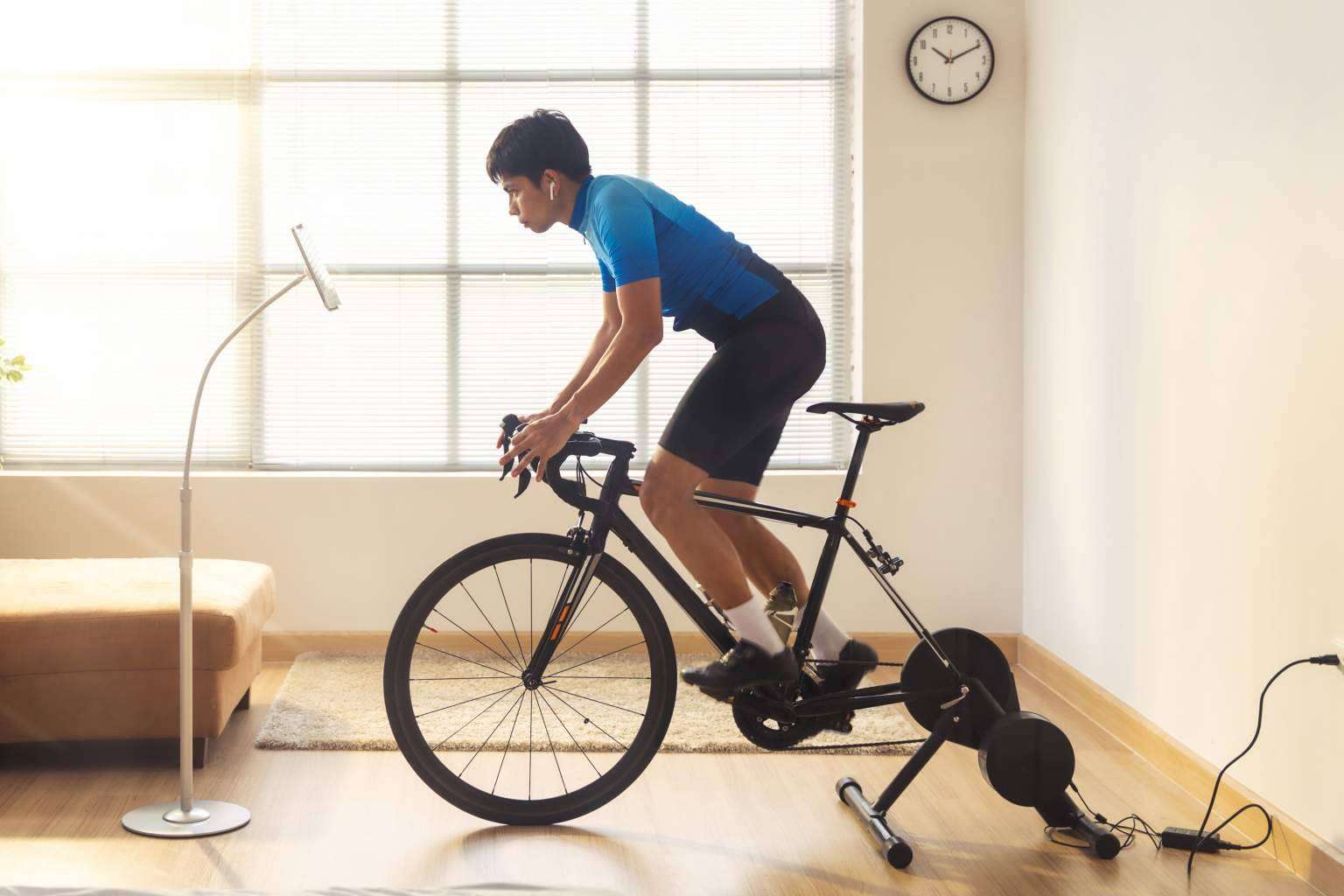 Las ventajas de tener una  bici de spinning en casa para entrenar, según Top Entreno