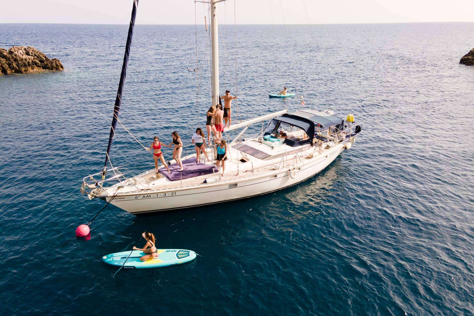 La creciente demanda del alquiler de veleros para disfrutar de unas vacaciones en el mar