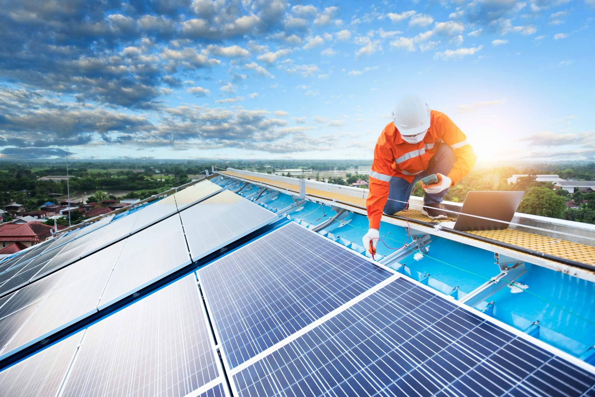 ¿Cuáles son las ventajas de instalar placas solares en el hogar o negocio?, por CAVS Energy