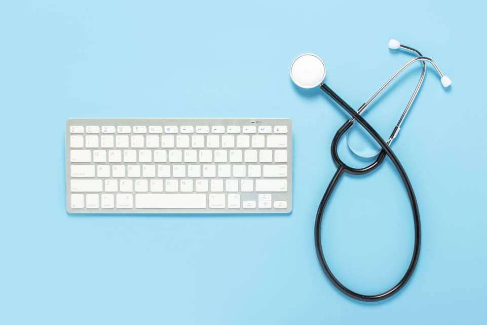 Los profesionales sanitarios encuentran en Enfermería Evidente una de las academias de formación acreditada más reconocidas