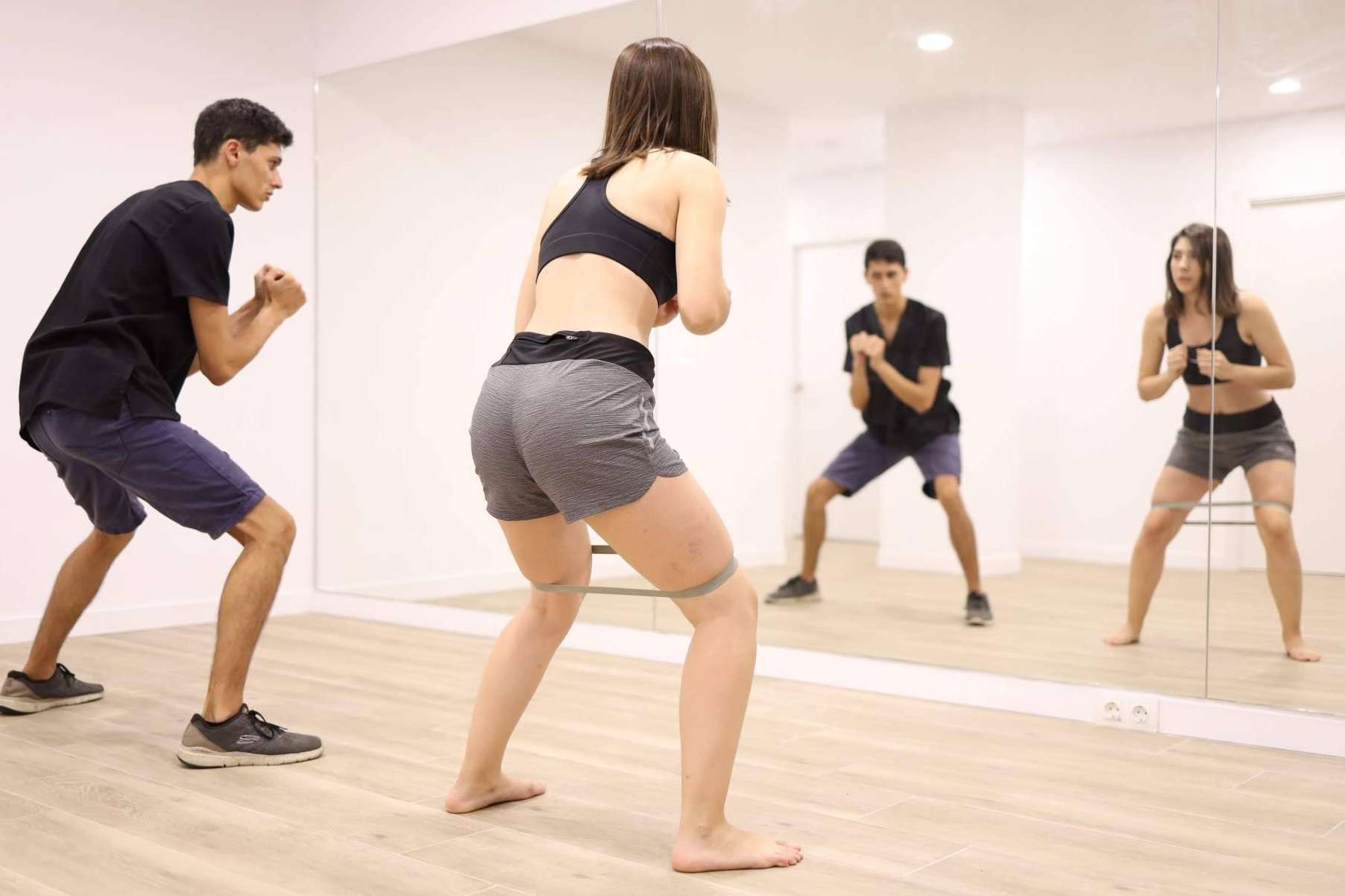 ¿Cómo trabaja un fisioterapeuta deportivo?, lo explica Carlos, fisioterapeuta deportivo y gerente de Clínica Axial, centro de Fisioterapia deportiva y rehabilitación en Barcelona