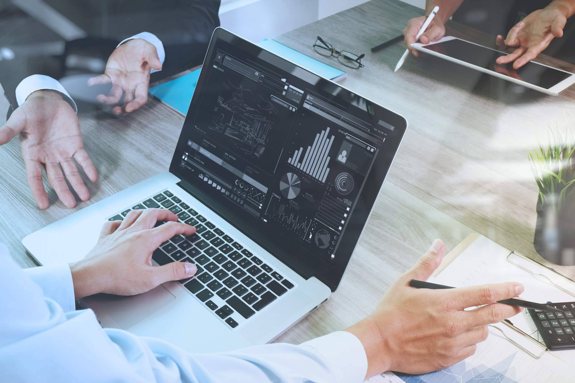 Los profesionales más buscados por las empresas son los analistas de datos