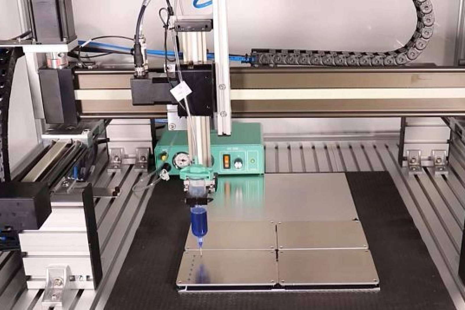 Los robots cartesianos de igus, fáciles de programar y configurar