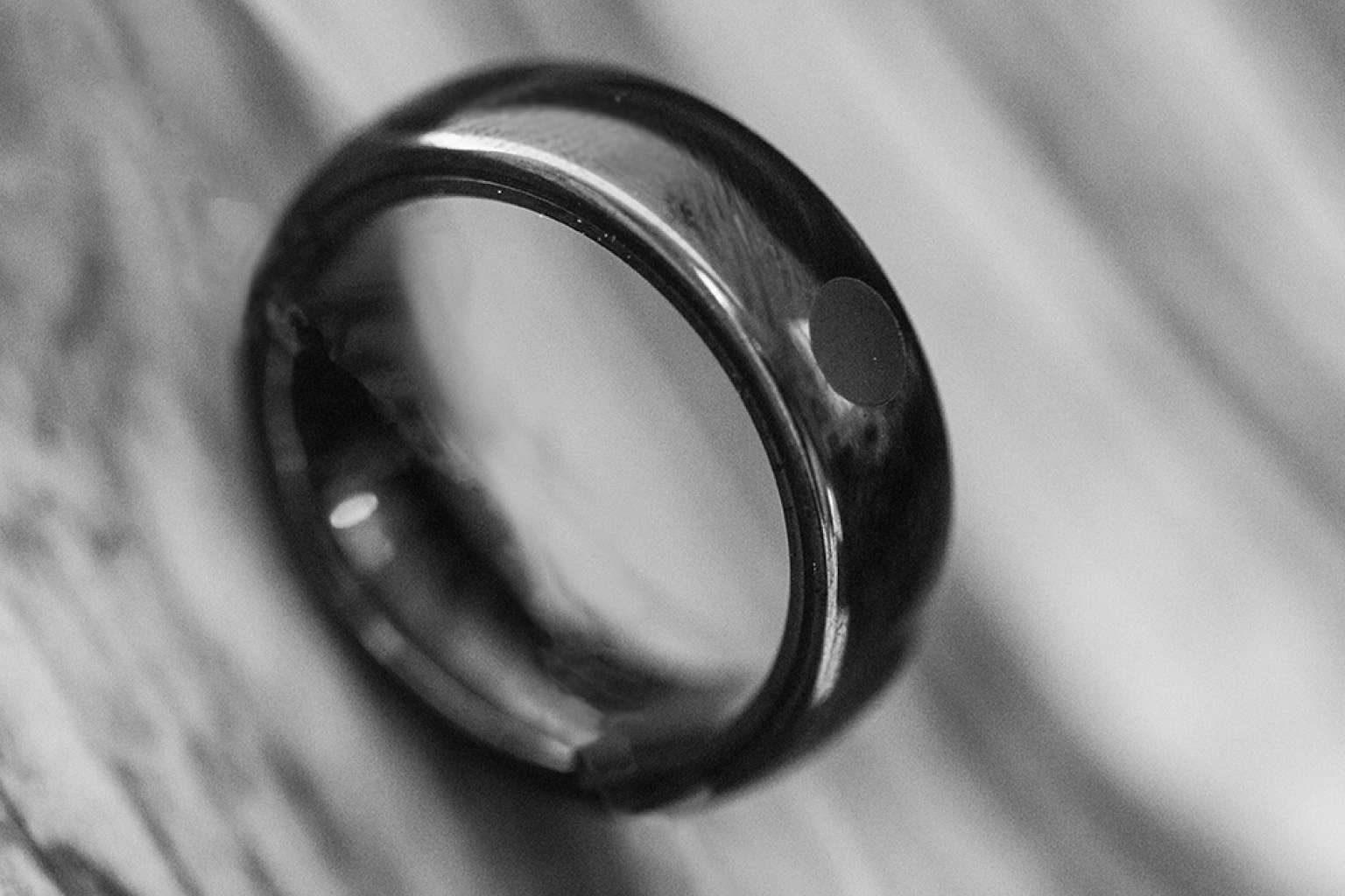 Rikki presenta su anillo para pagar diseñado para adolescentes