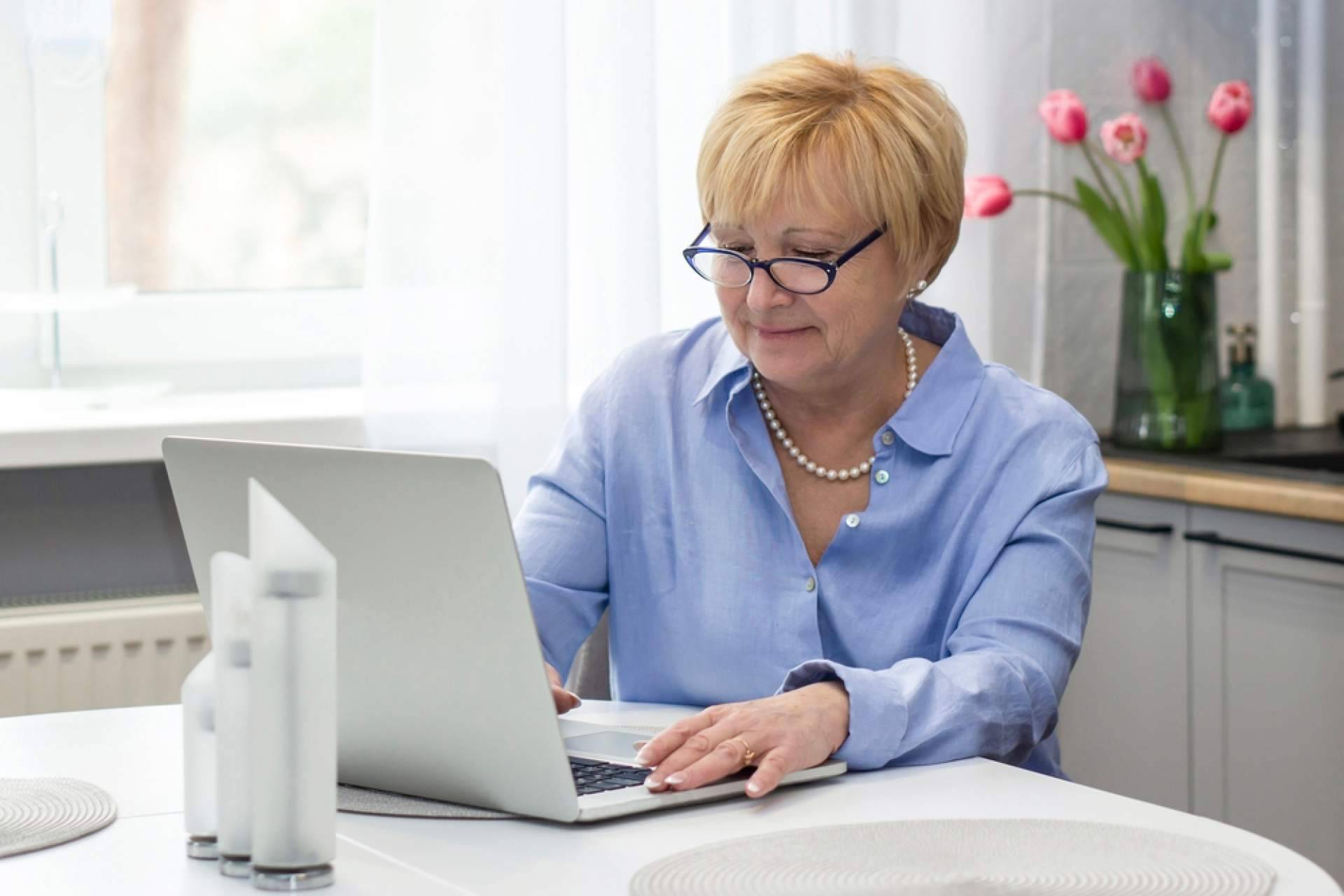 Los múltiples beneficios de la terapia psicológica online, con Apoyo Psicológico Online