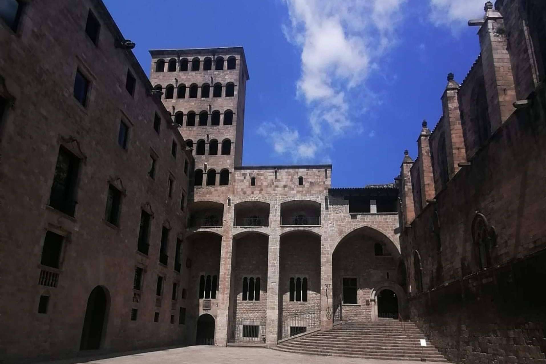 3 free tours imprescindibles para visitar Barcelona