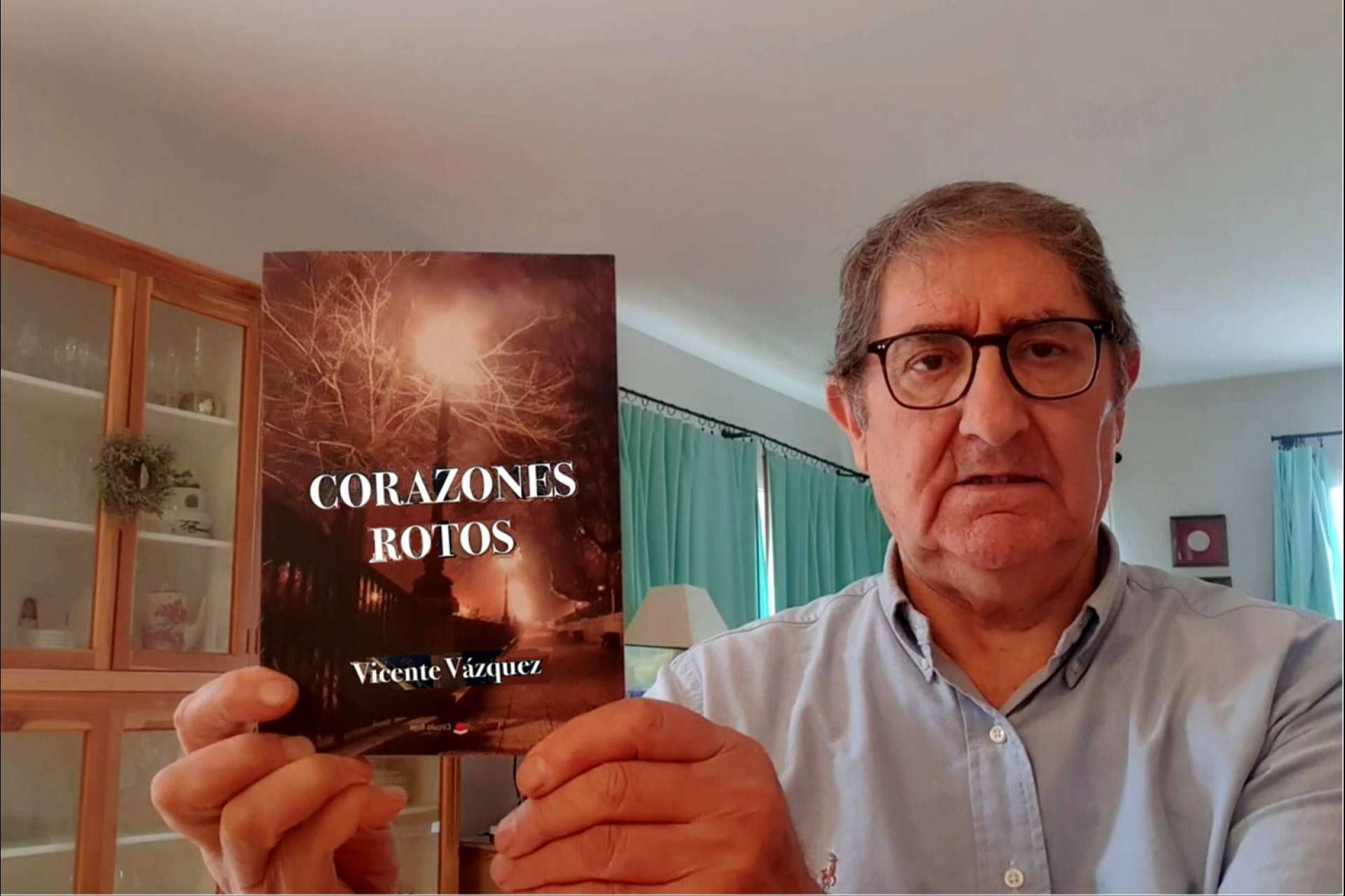 'Corazones rotos', una novela negra que refleja el desamor, el despecho y la traición, por Vicente Vázquez