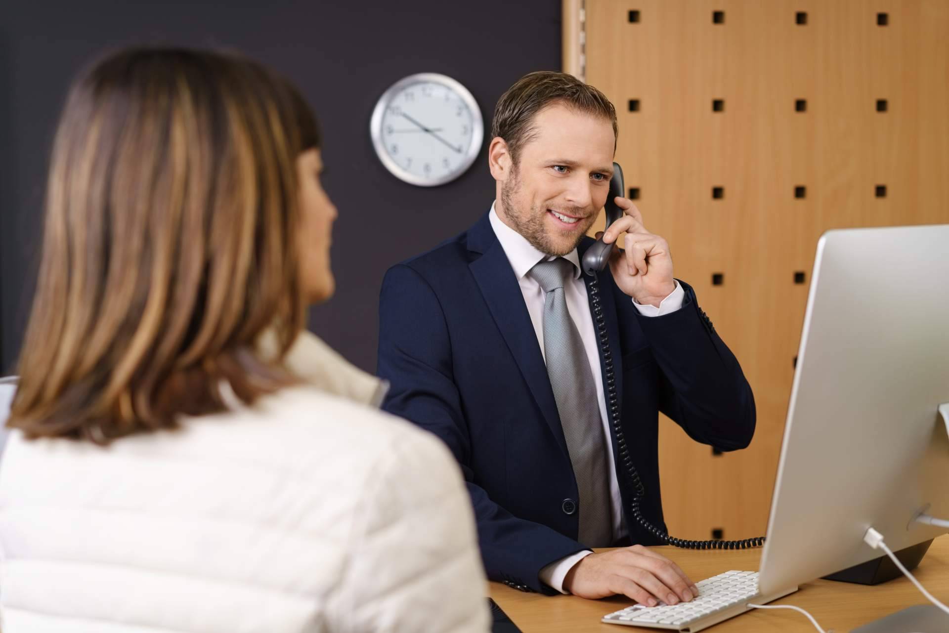 Contratar servicios de líneas telefónicas, con Premium Numbers