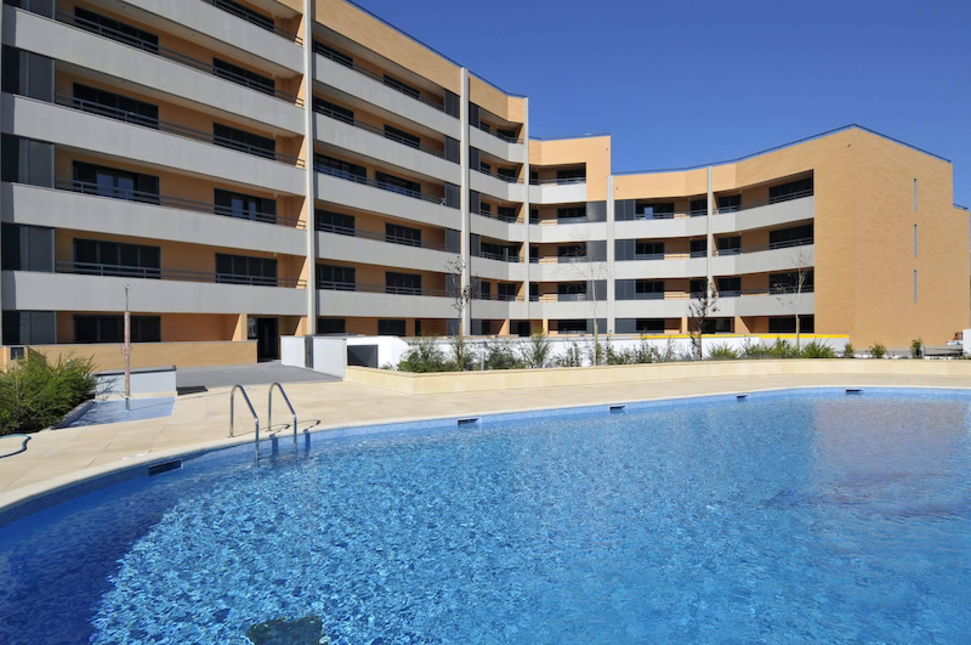Asesoría y acompañamiento a propietarios que disponen de piscinas comunitarias, con Gasto Neto