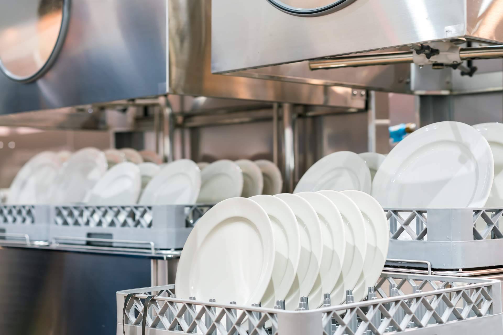Nuevos lavavajillas industriales disponibles en Auxihostelería