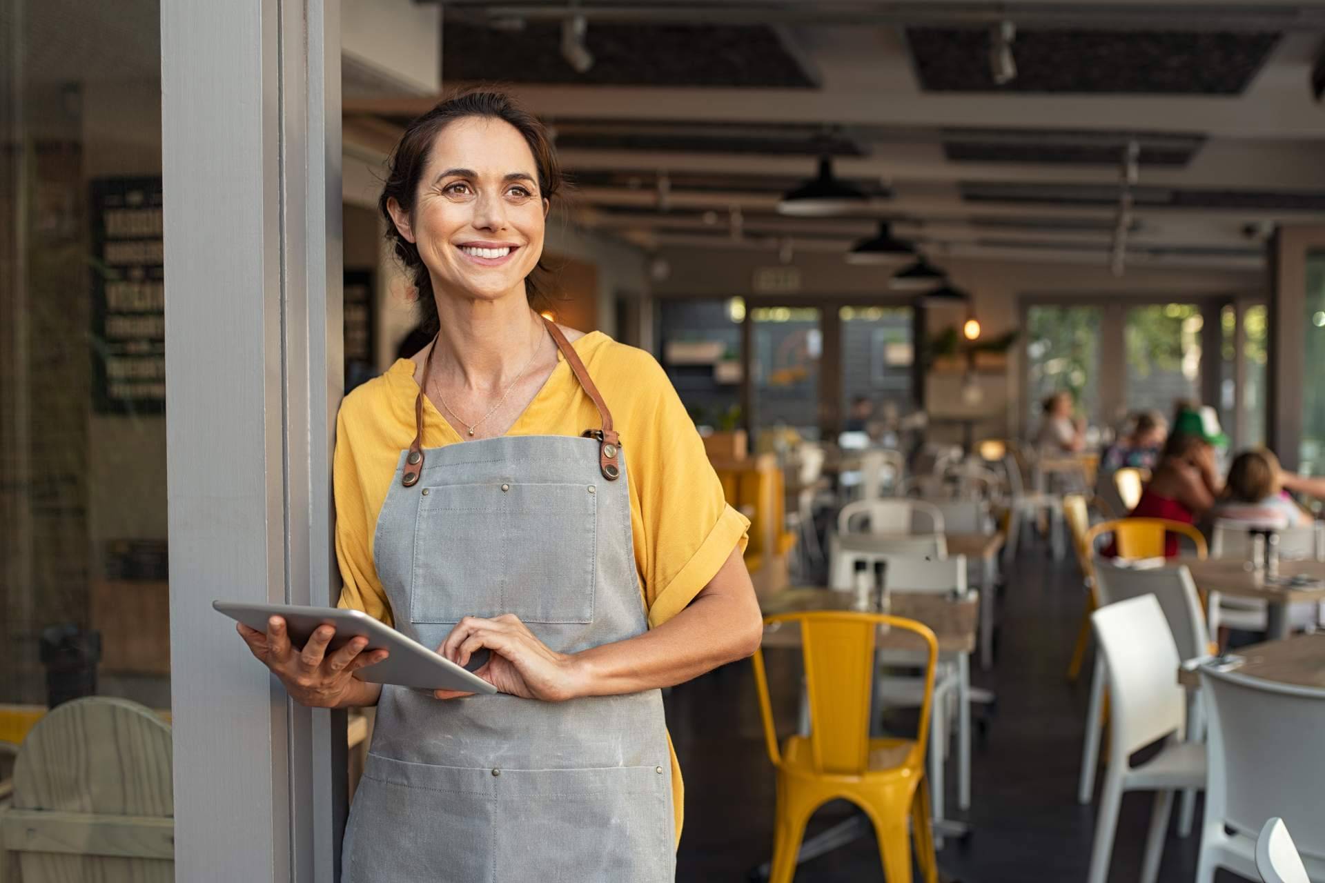 Elegir numerosos diseños y crear cartas personalizadas en MenuMaker