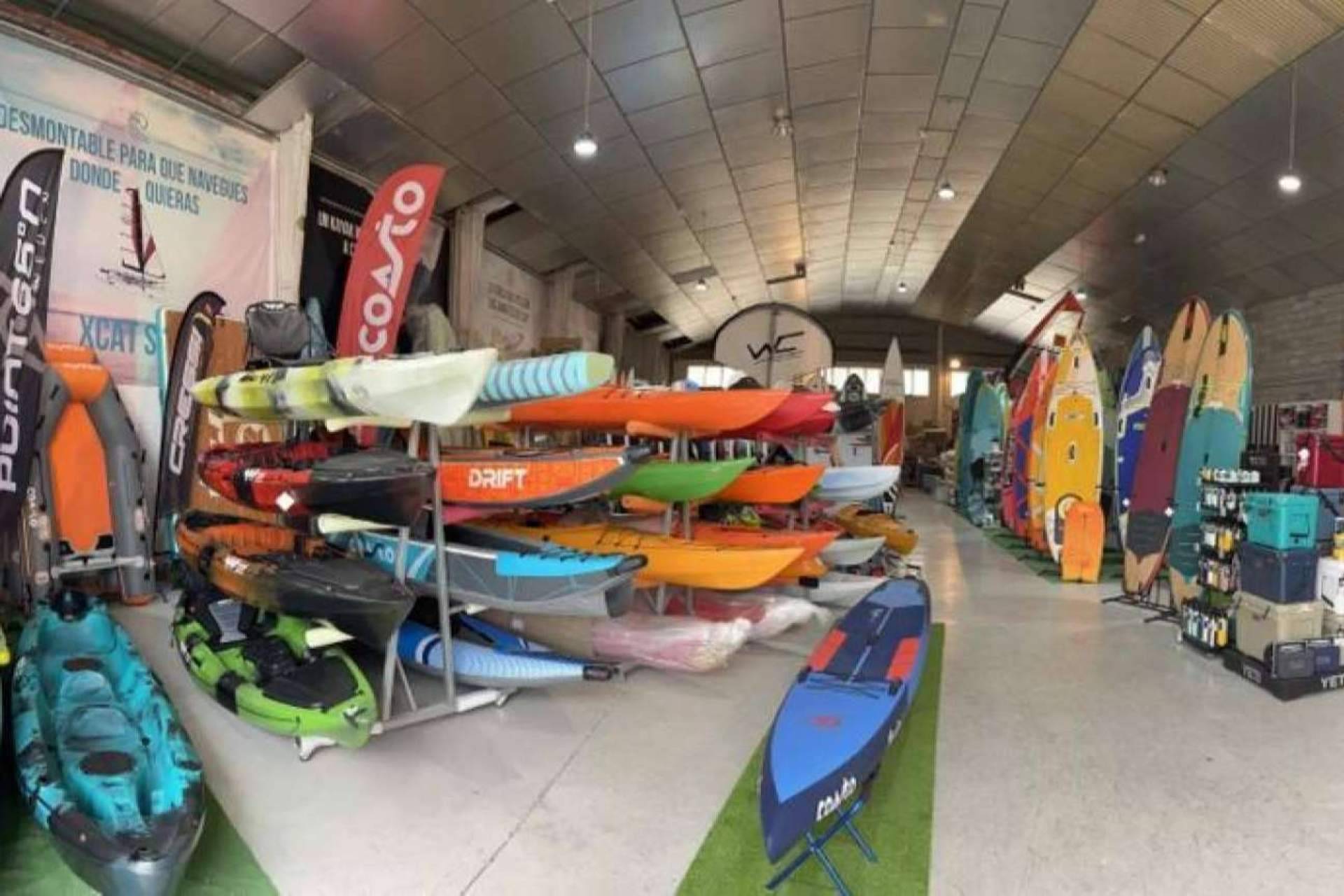 Nauticmar propone una extensa gama de actividades y productos de deportes acuáticos