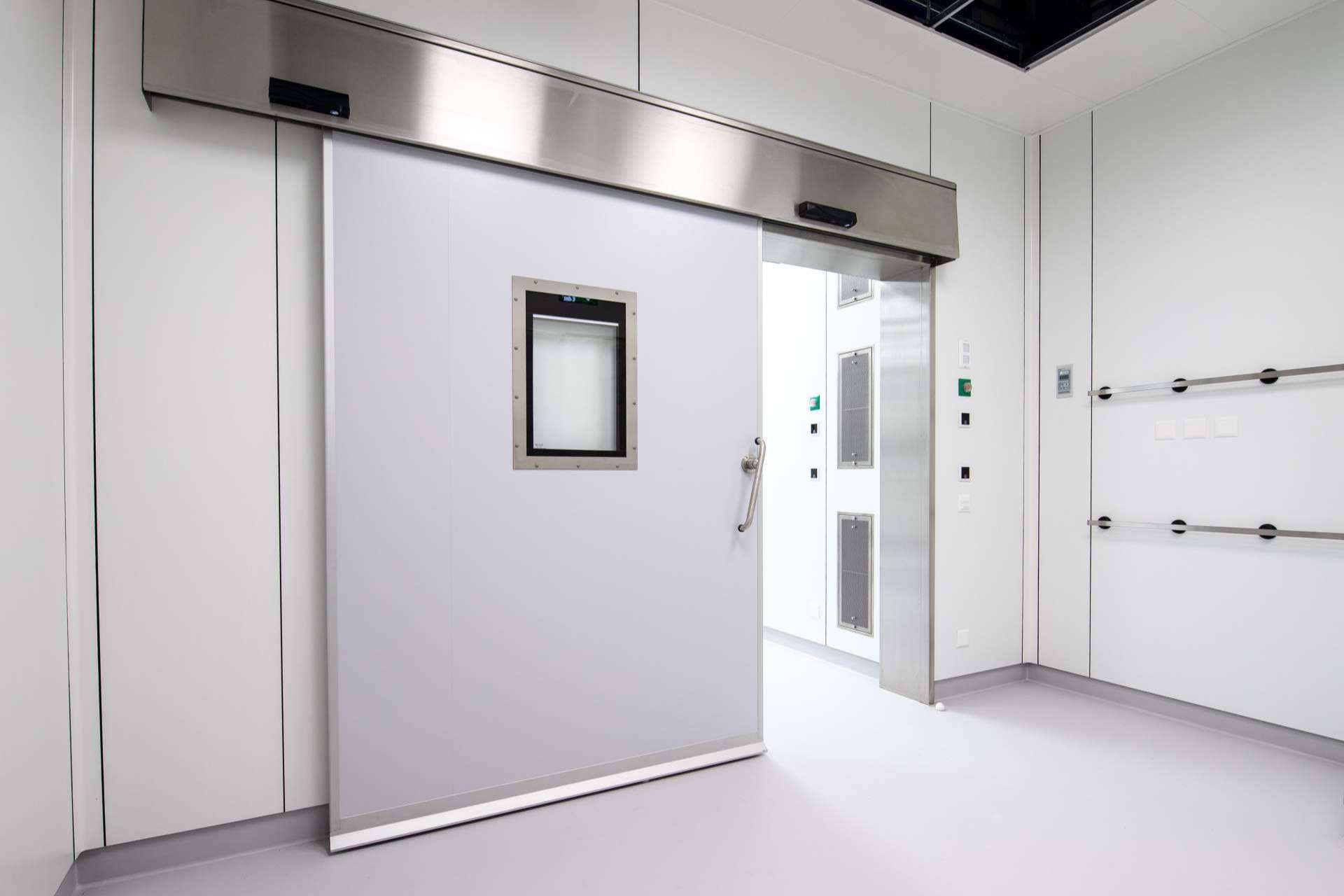 Un gran socio de confianza para accesos automáticos y muelles de carga es ASSA ABLOY Entrance Systems