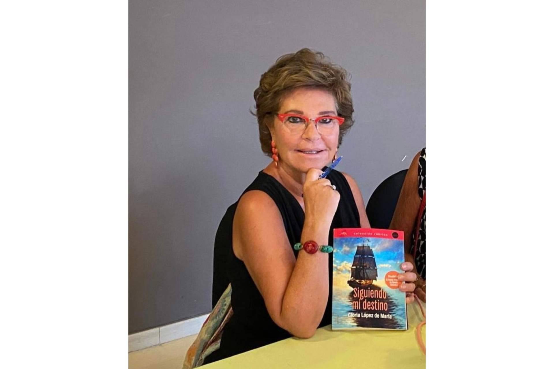 'Siguiendo mi Destino', la última creación literaria de Gloria López de María