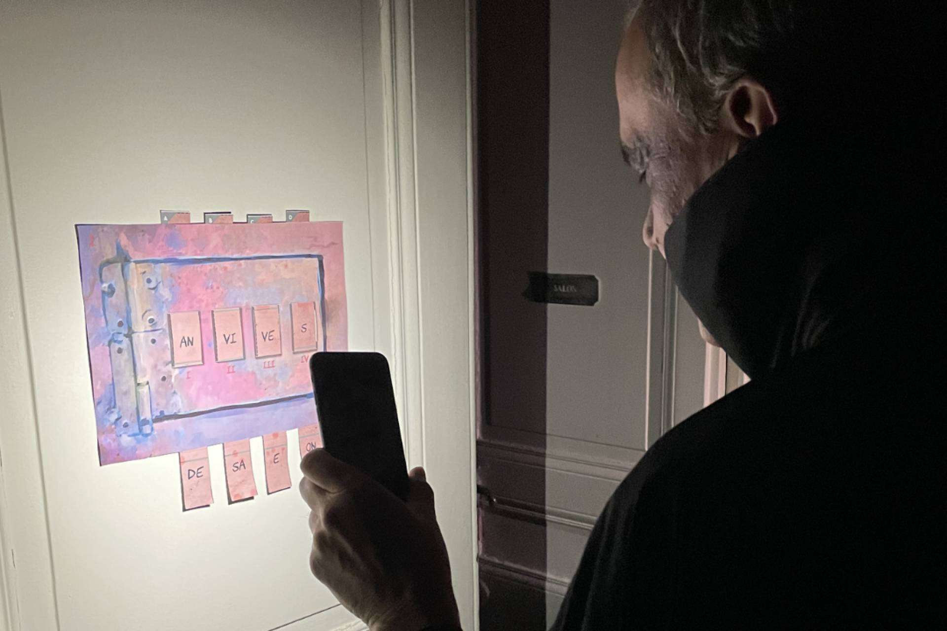 Realizar un escape room en casa, uno de los tantos planes ideales para celebrar este Halloween