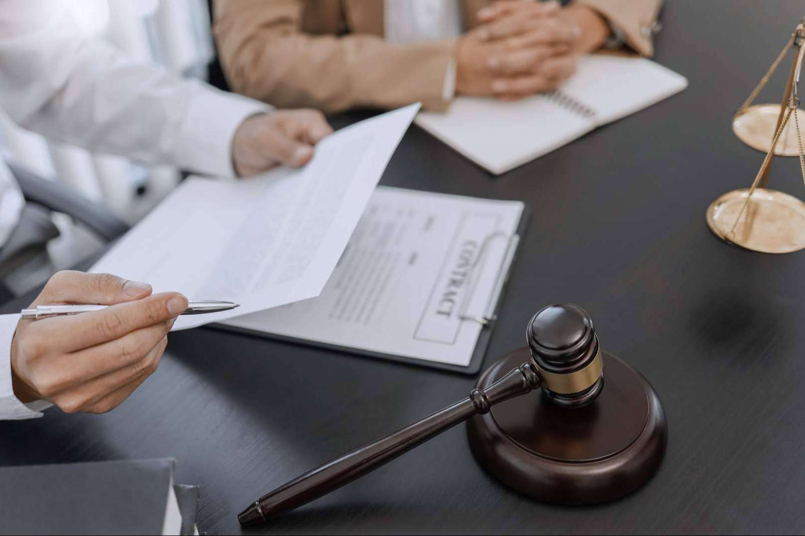 Tierno Centella cuenta con un equipo de profesionales en la defensa jurídica de particulares y empresas