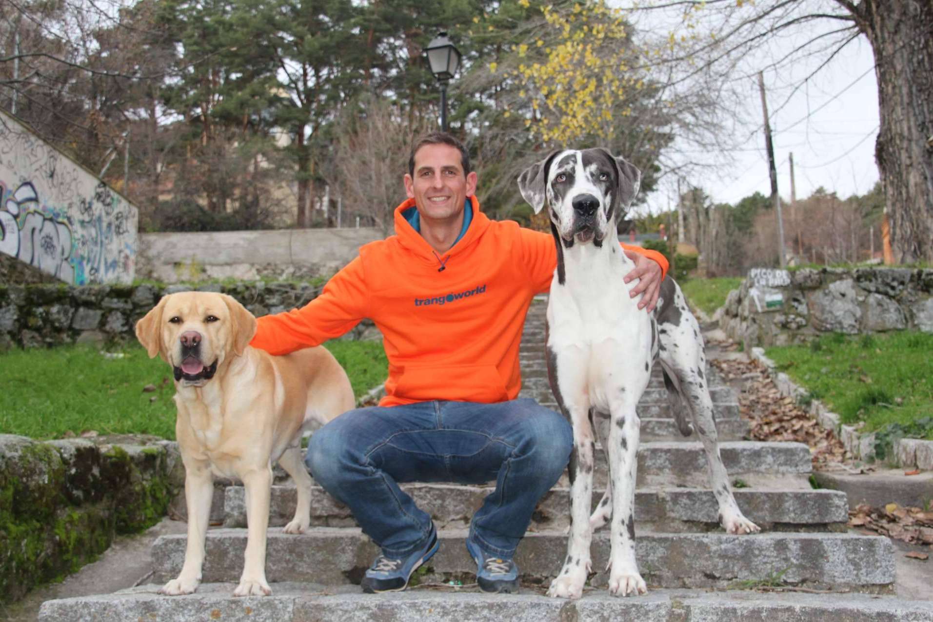Rives Aromaterapia Canina y su educador canino