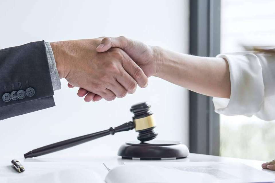 Oportuna Legal, abogados especializados en derecho bancario