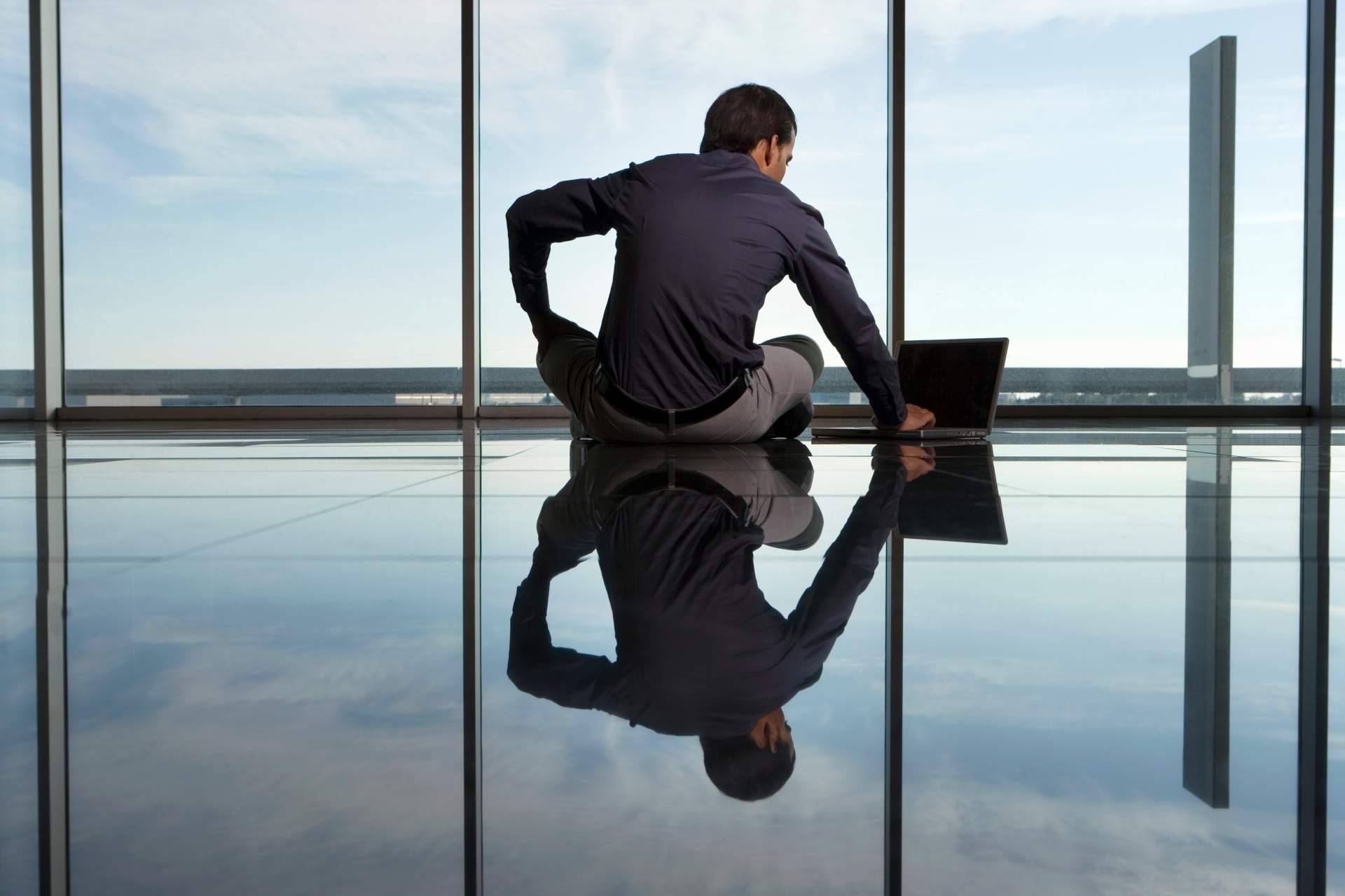 Ventajas de externalizar el Plan de Formación Empresarial; Eficiencia y especialización