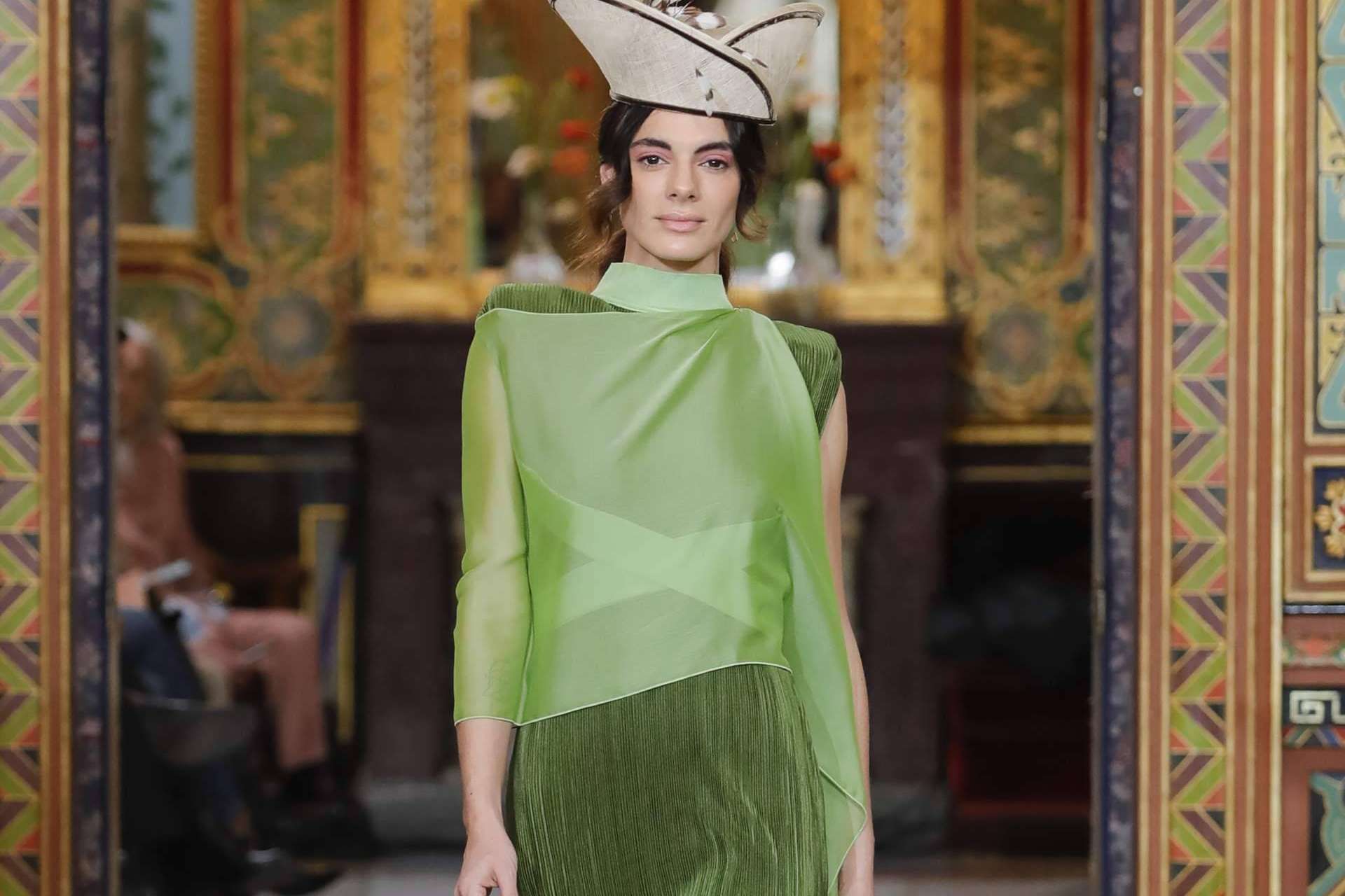 Looks para invitadas que arrasan en las bodas más elegantes