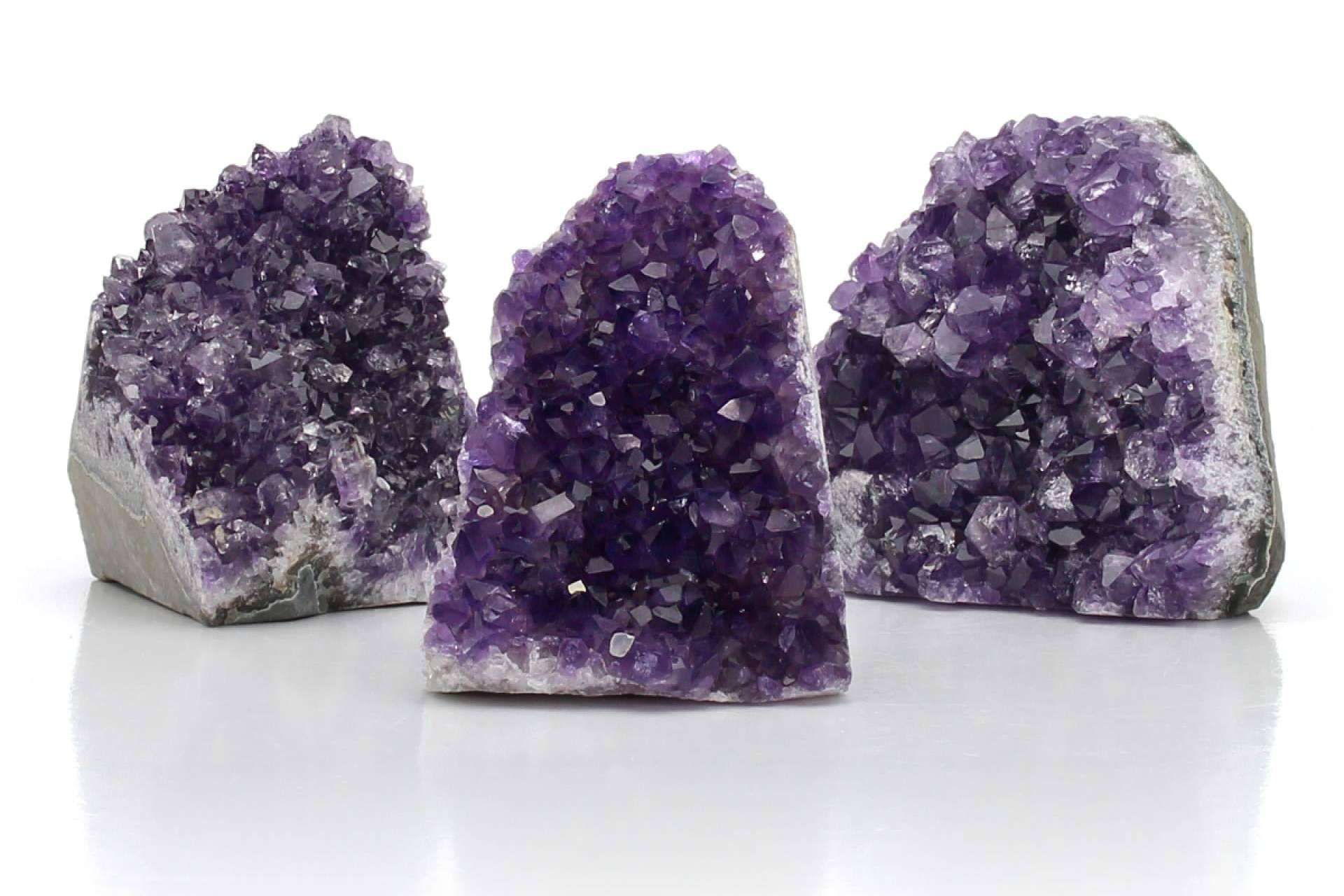 Cómo diferenciar piedras sintéticas de piedras semipreciosas auténticas