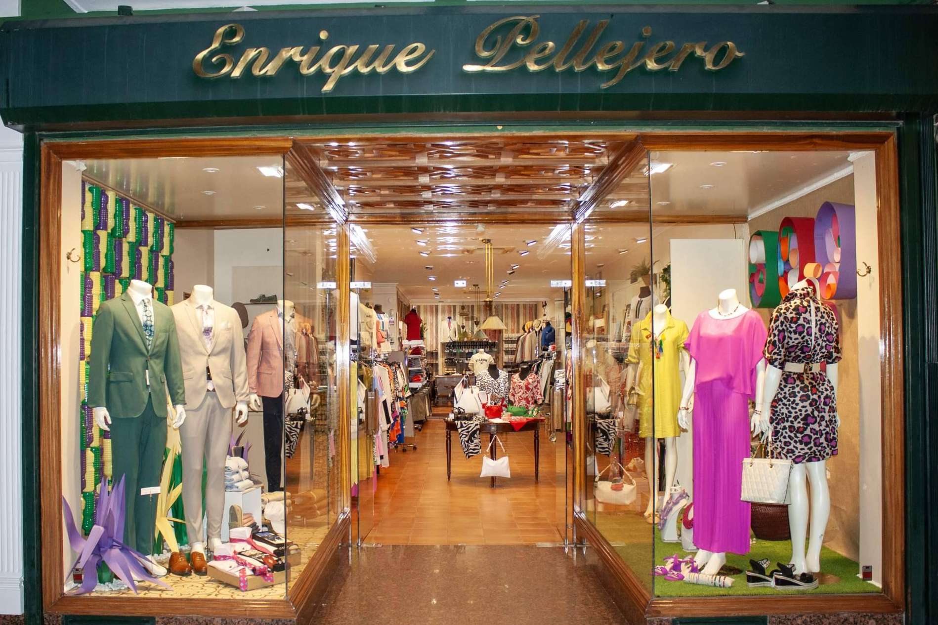 La colección de ropa para hombre de Enrique Pellejero combina elegancia y sofisticación