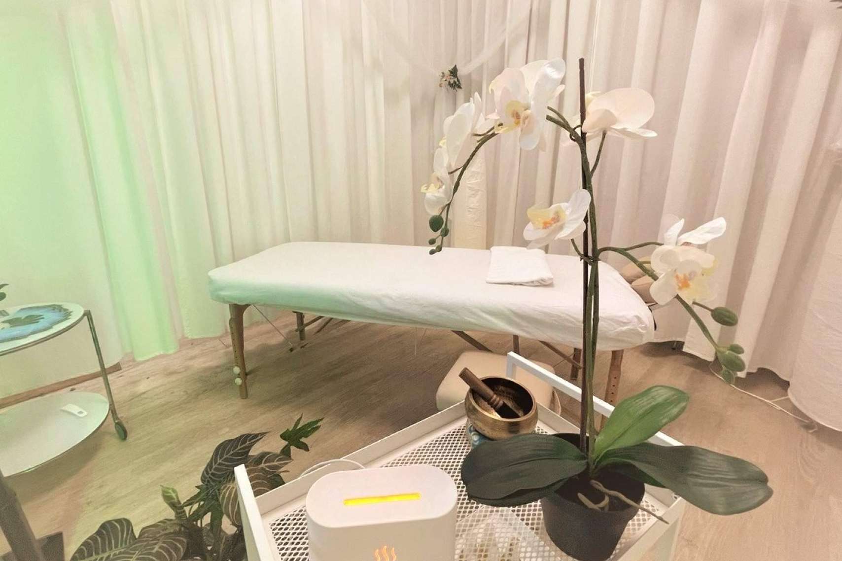 El Masaje Californiano; Un enfoque holístico para la sanación en 'Oasis en Barcelona'
