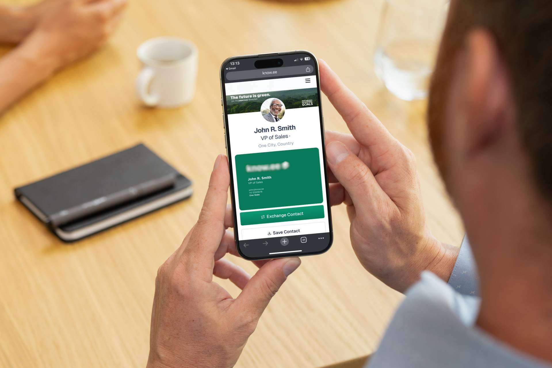 Knowee lleva sus tarjetas digitales al siguiente nivel con un diseño más moderno y dinámico