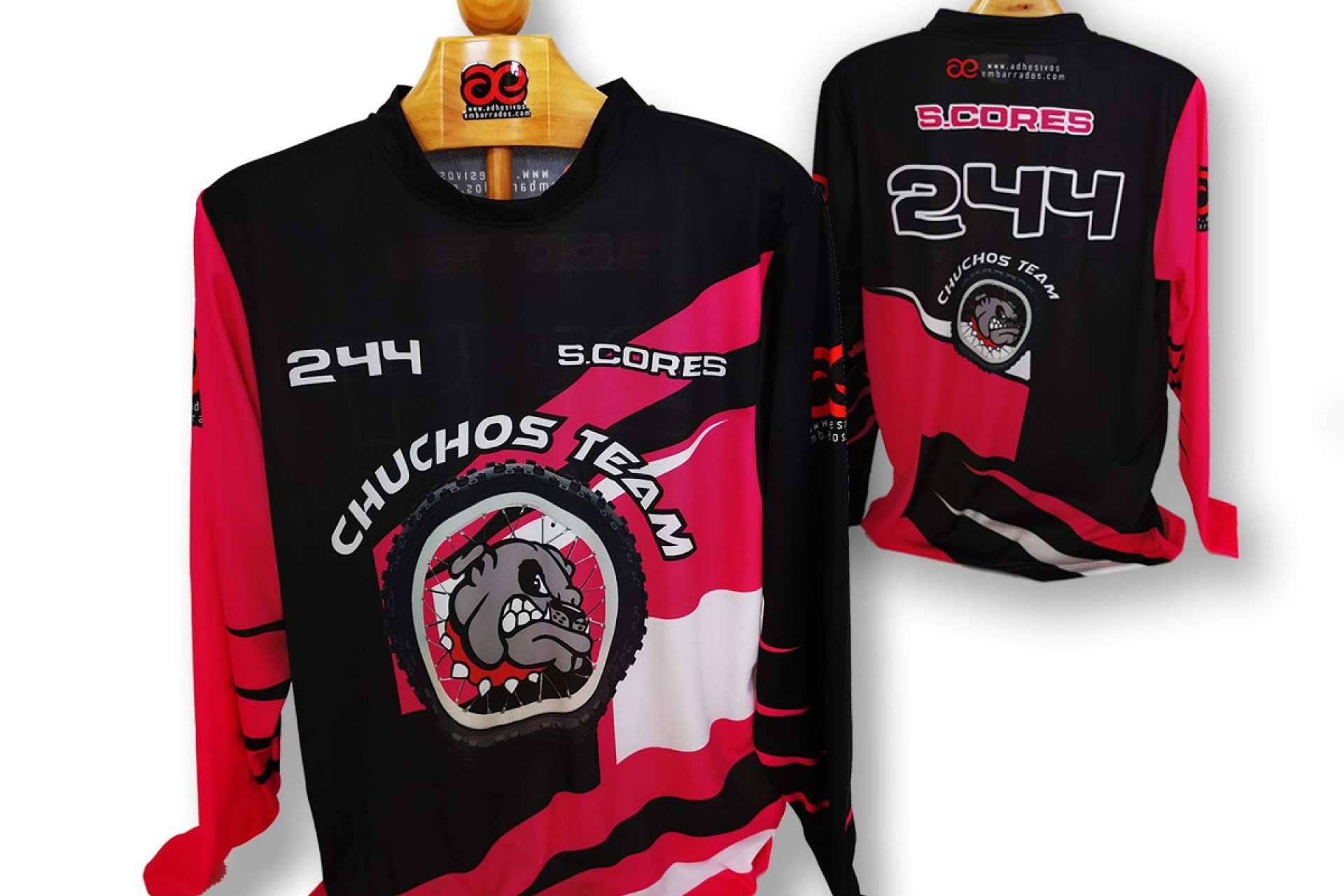 Nuevo diseño de camiseta motocross en ADHESIVOSEMBARRADOS, máxima durabilidad para pilotos exigentes