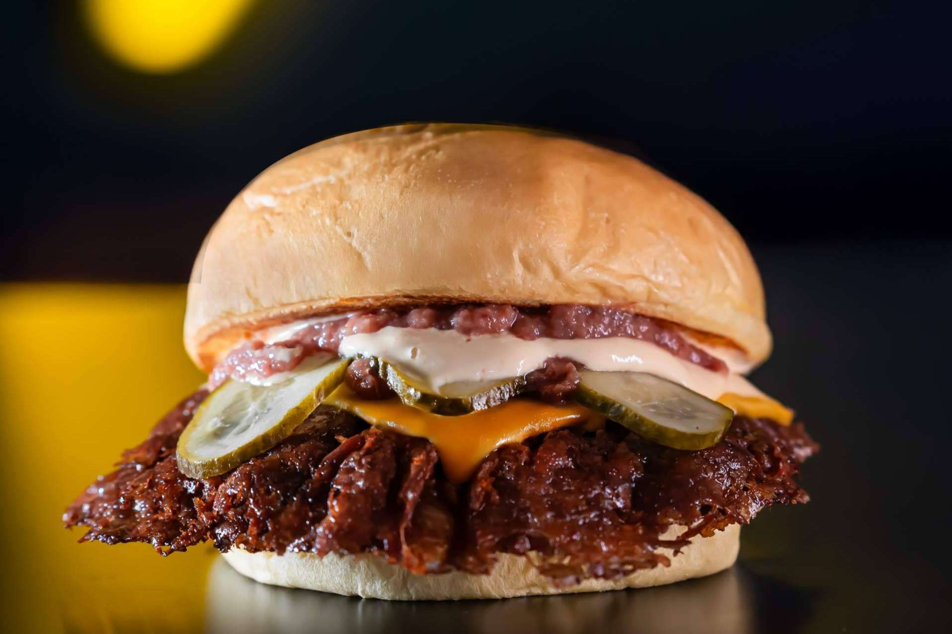 Tximist revoluciona la escena gastronómica con sus Smash Burgers en Bilbao