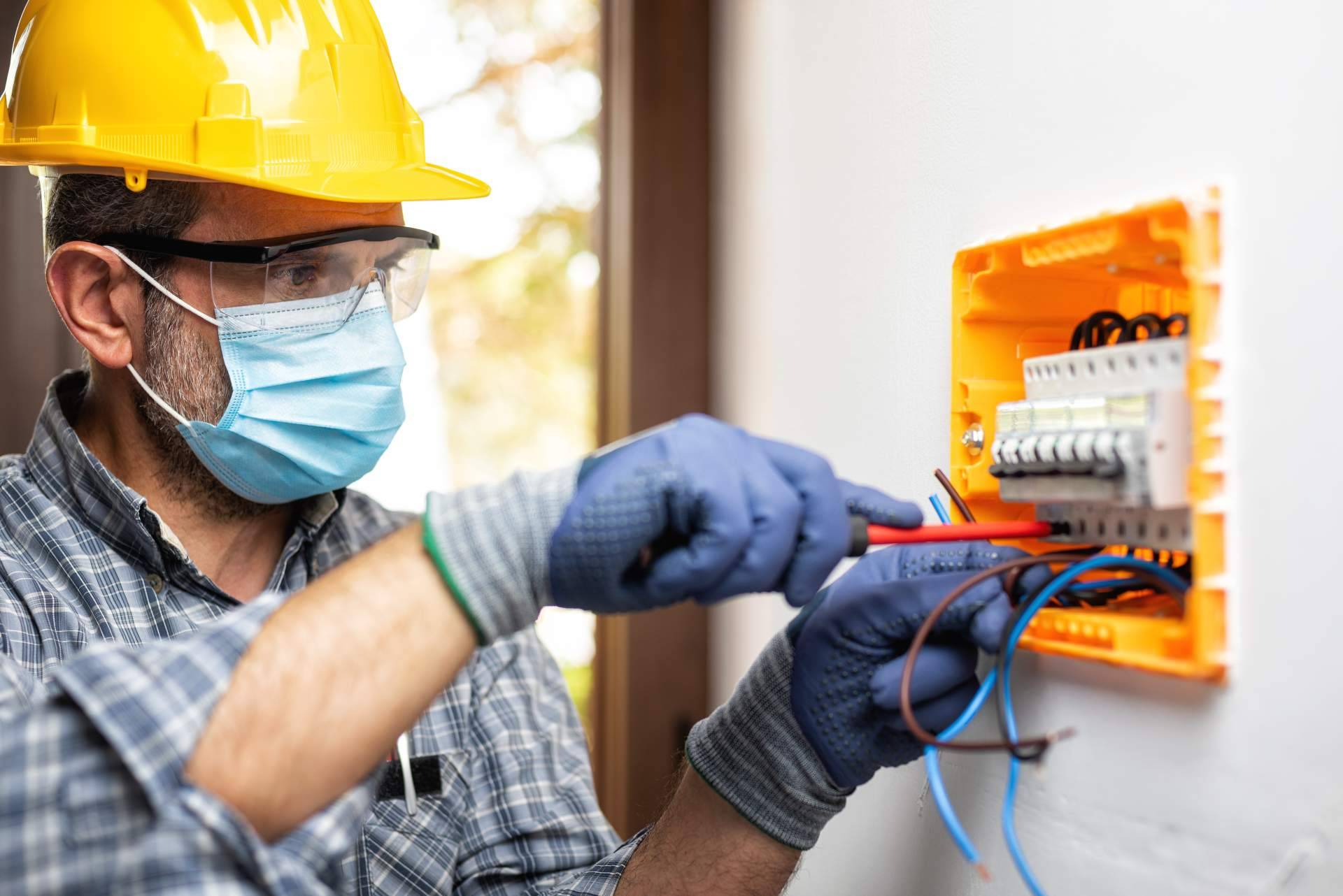 Reparaciones González y su servicio de electricistas Coín y Ojén 24h