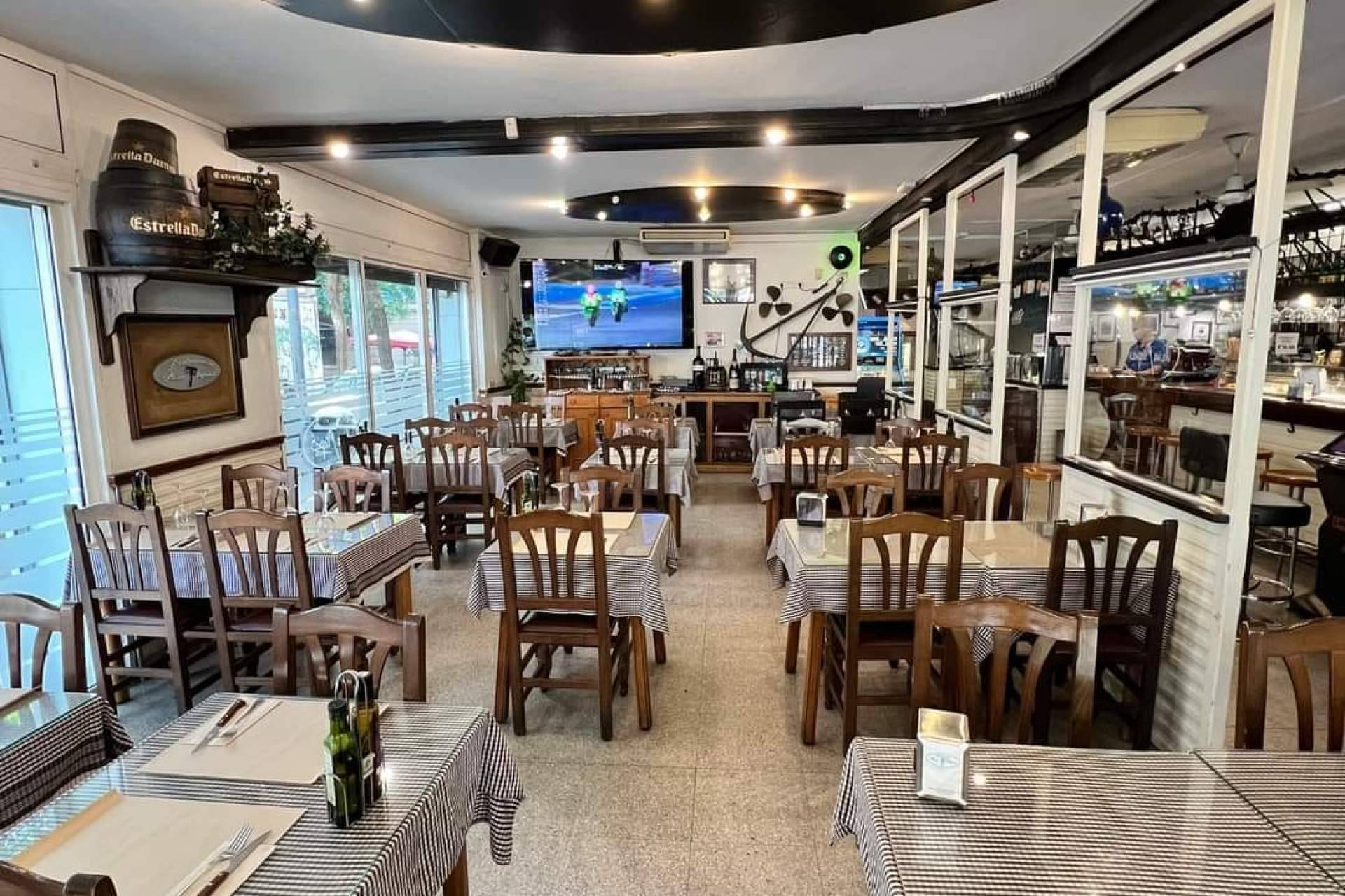 Pasa Tapas, restaurante con amplia capacidad para eventos en el centro de Barcelona