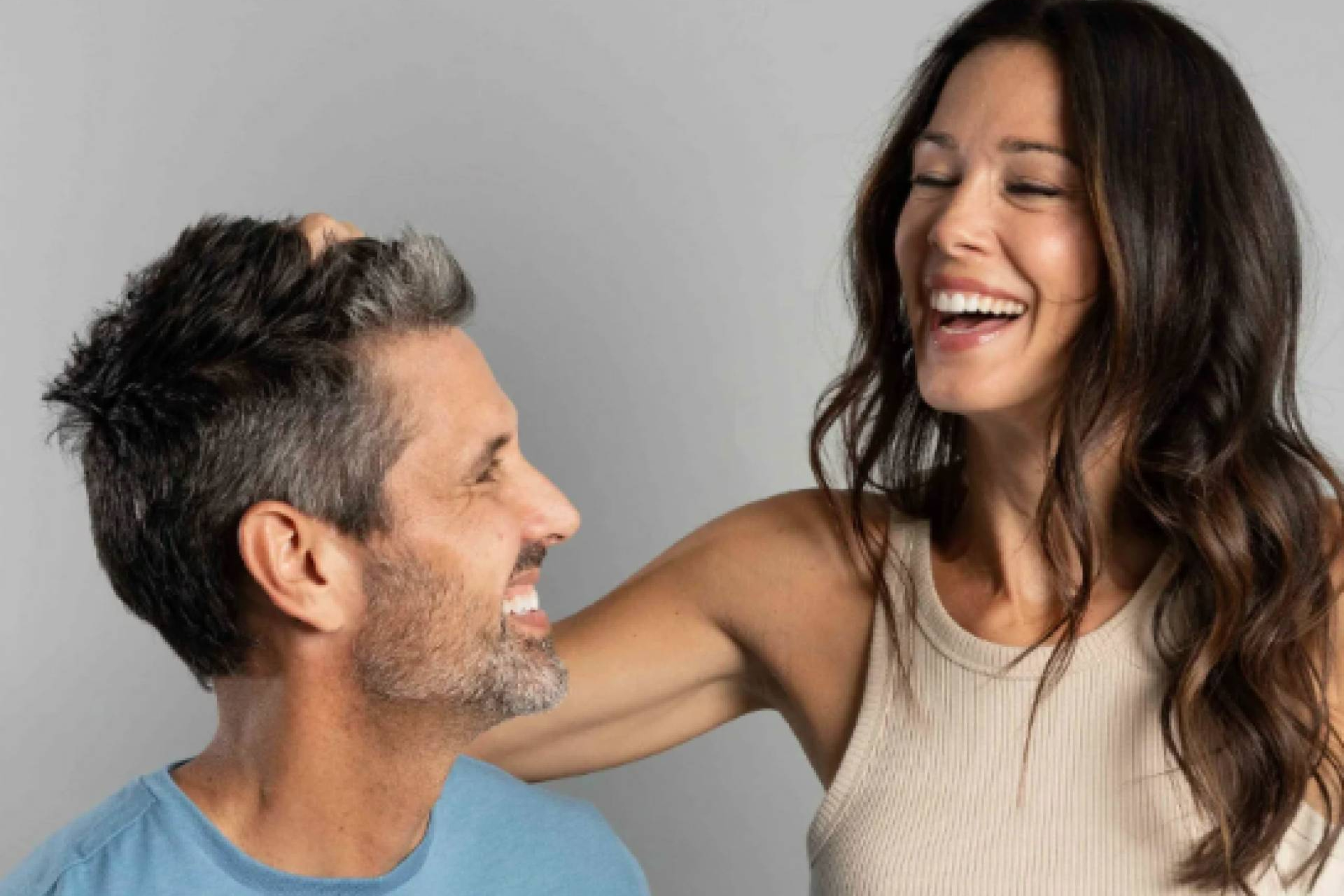 Champú y loción capilar, el dúo más potente que frena la caída del cabello posverano