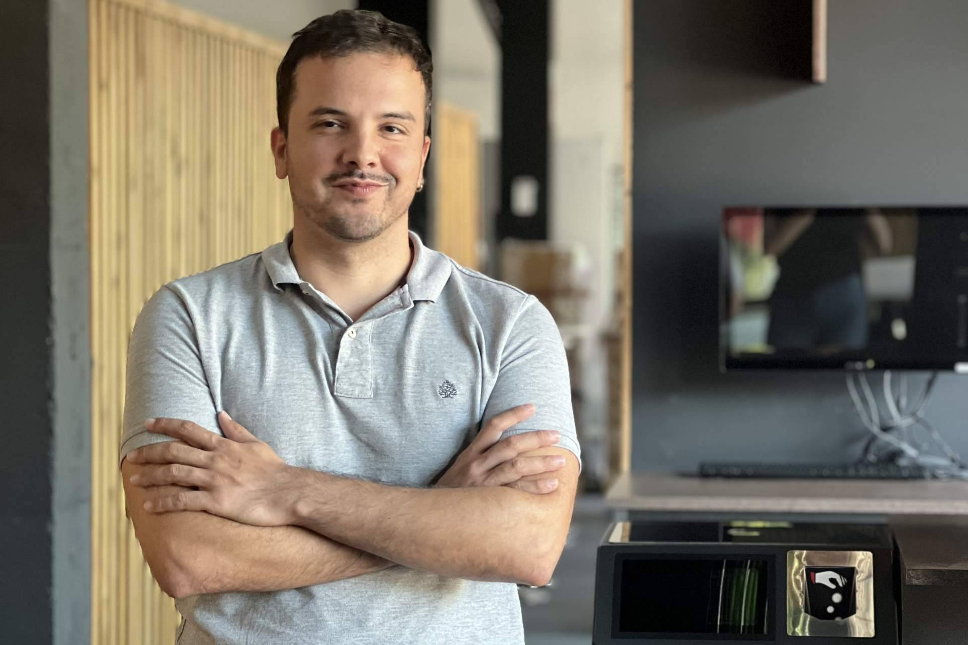 Comercios y restaurantes arruinados por los robos internos; los cajones inteligentes evitan pérdidas millonarias