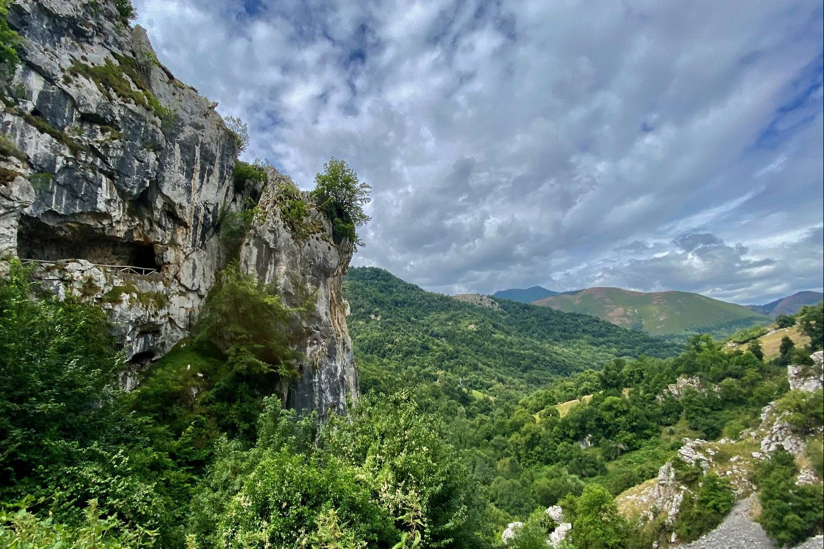 Naturaleza, historia y aventura en el corazón de Asturias