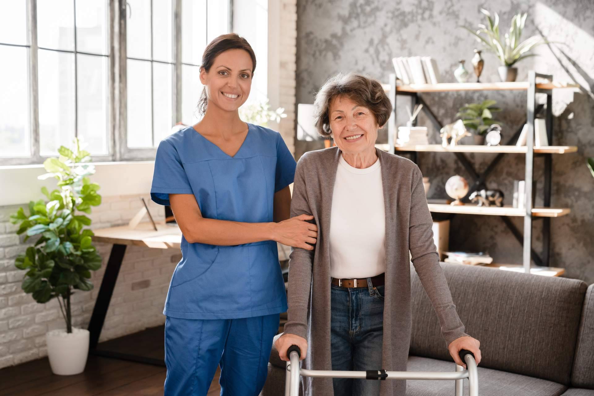 Cómo influye el descanso en Parkinson en la evolución diaria dentro del hogar
