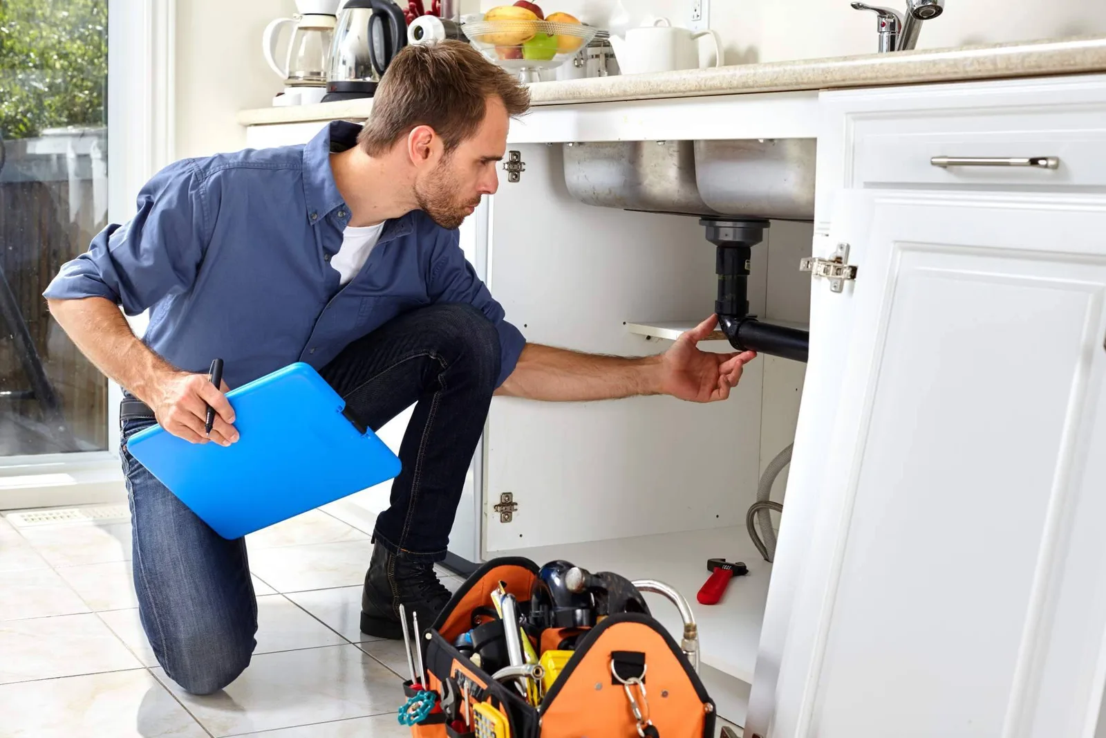 Reparaciones Nieto consolida sus servicios de fontanería urgente en Santa Pola, El Campello y San Vicente
